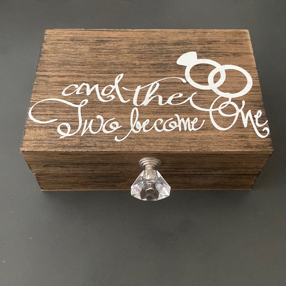 MR & MRS wedding rings box gift- Brand new with tag